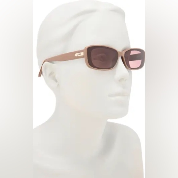 Quay Vibe Check rectangle sunglasses in brown - Picture 1 of 9